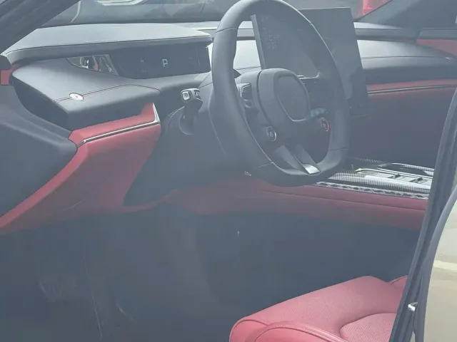 Xiaomi SU7 — Фото автомобиля 5