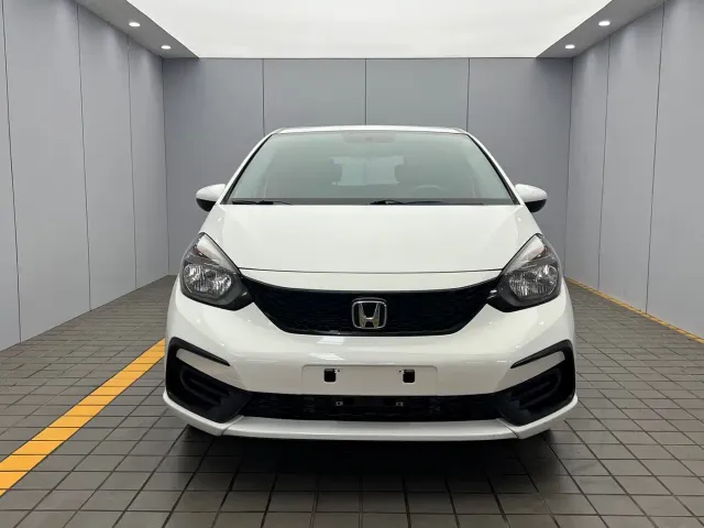 Honda Fit — Фото автомобиля 2