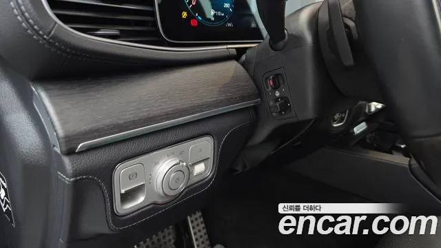 Mercedes-Benz GLS-Class — Фото автомобиля 19