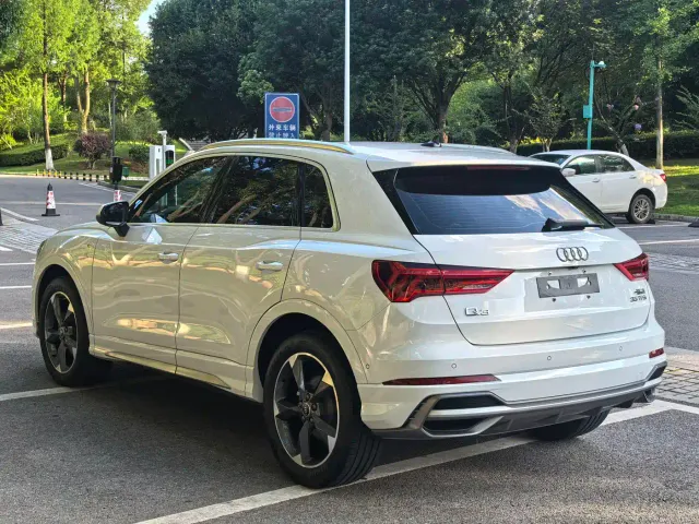 Audi Q3 — Фото автомобиля 16