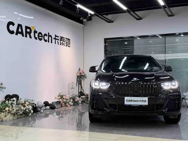 BMW X6 — Фото автомобиля 2