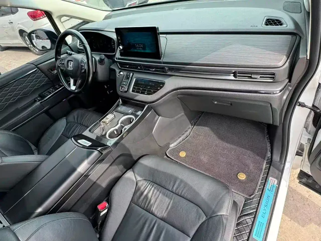 Honda Elysion — Фото автомобиля 9