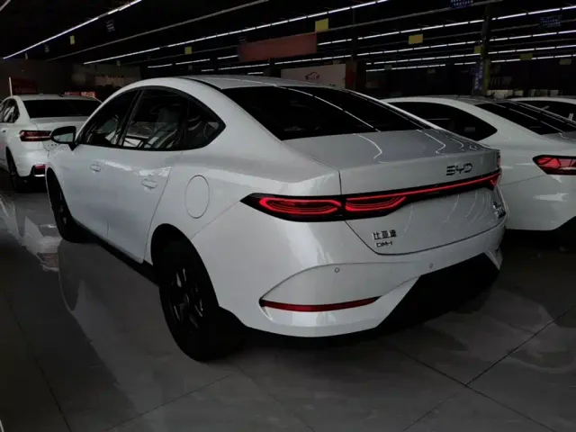 BYD Qin PLUS — Фото автомобиля 4