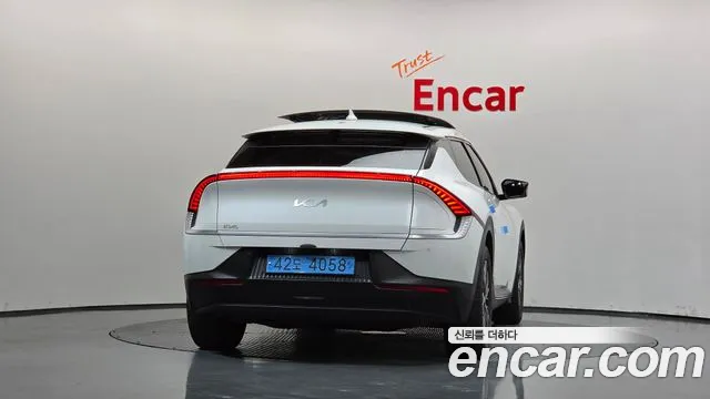 Kia EV6 — Фото автомобиля 4