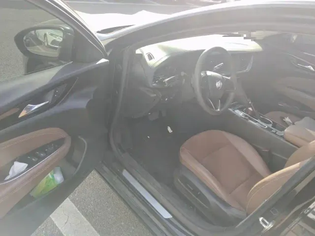 Buick Regal — Фото автомобиля 12