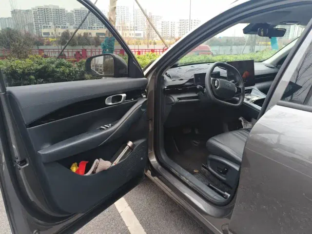 Geely Galaxy E5 — Фото автомобиля 13