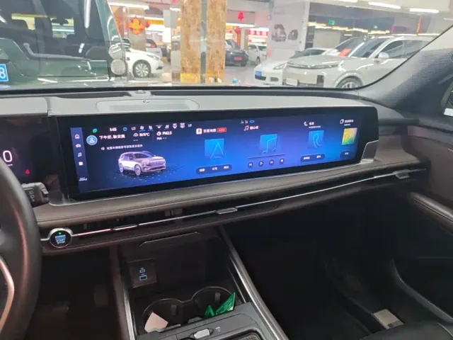 Ford Edge — Фото автомобиля 12