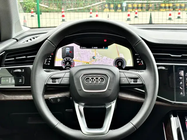Audi Q7 — Фото автомобиля 20