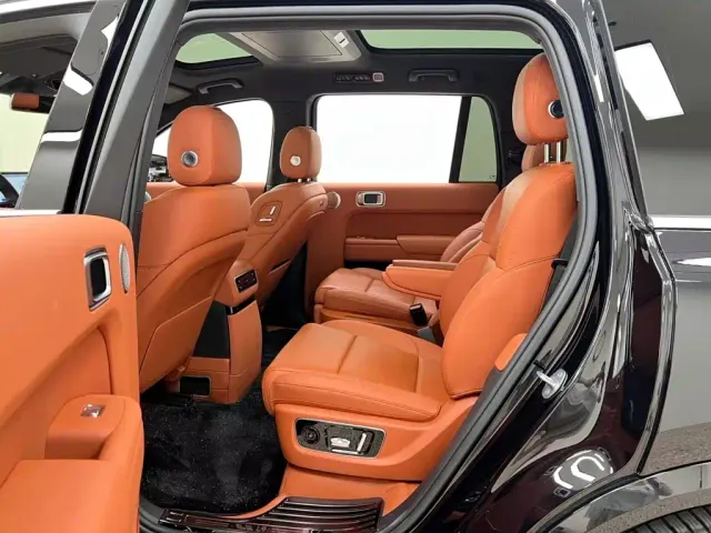 Li Auto L9 — Фото автомобиля 16
