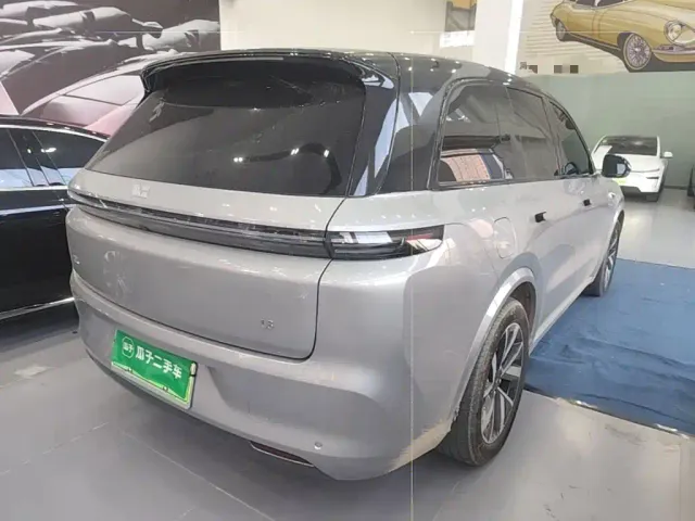 Li Auto L8 — Фото автомобиля 6