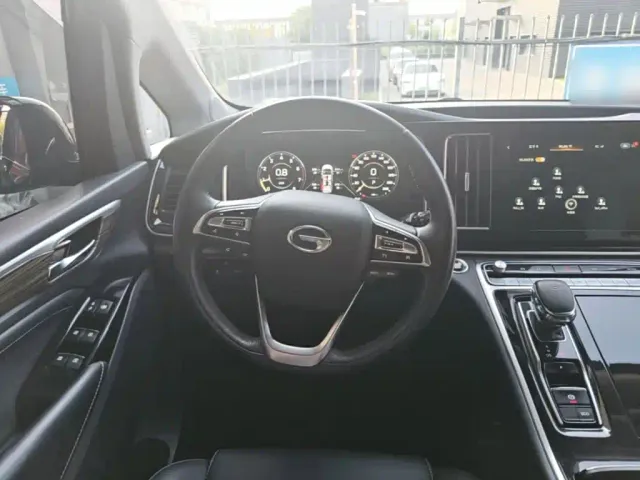 GAC Trumpchi M8 — Фото автомобиля 6