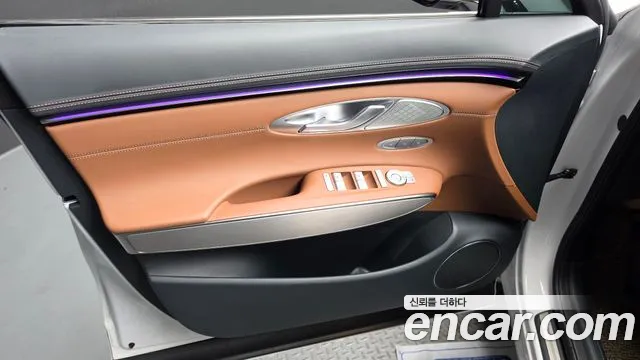 Genesis GV70 — Фото автомобиля 13