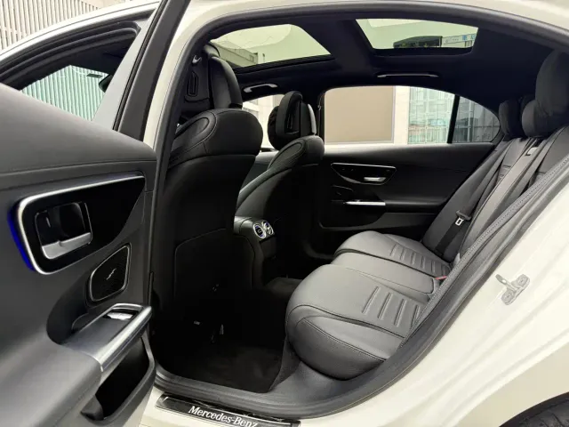 Mercedes-Benz C-Class — Фото автомобиля 20