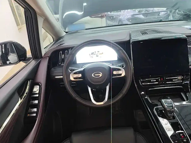 GAC Trumpchi M8 — Фото автомобиля 10
