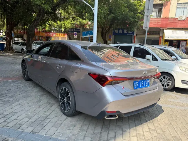 Toyota Avalon — Фото автомобиля 6