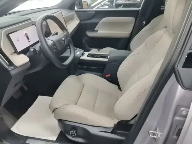 Volvo XC70 Plug-in Hybrid — Фото автомобиля 14