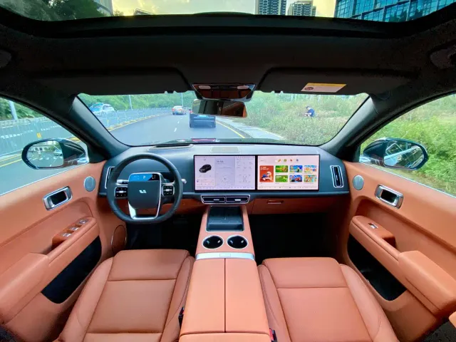 Li Auto L7 — Фото автомобиля 8