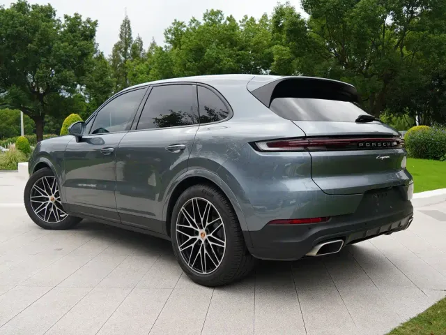 Porsche Cayenne — Фото автомобиля 18
