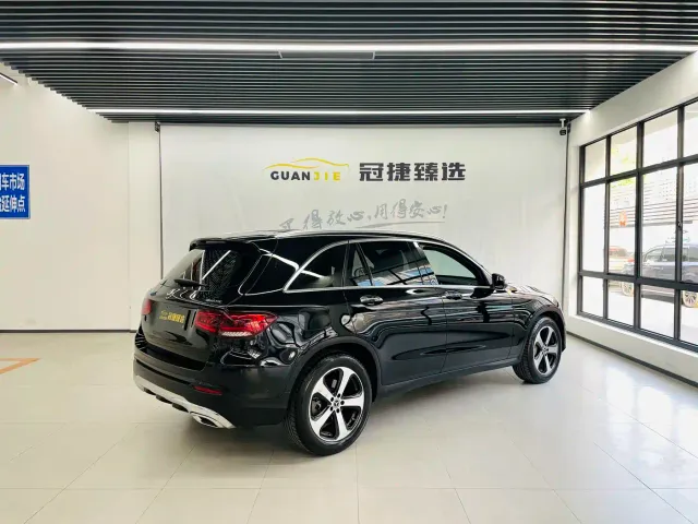 Mercedes-Benz Mercedes-Benz GLC 2022 Facelift GLC 260 L 4MATIC Dynamic — Фото автомобиля 17