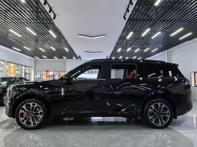 Lynk & Co 900 — Фото автомобиля 7