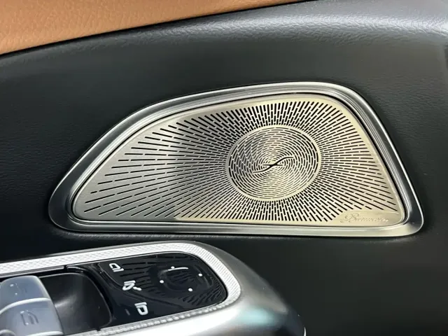Mercedes-Benz E-Class — Фото автомобиля 19