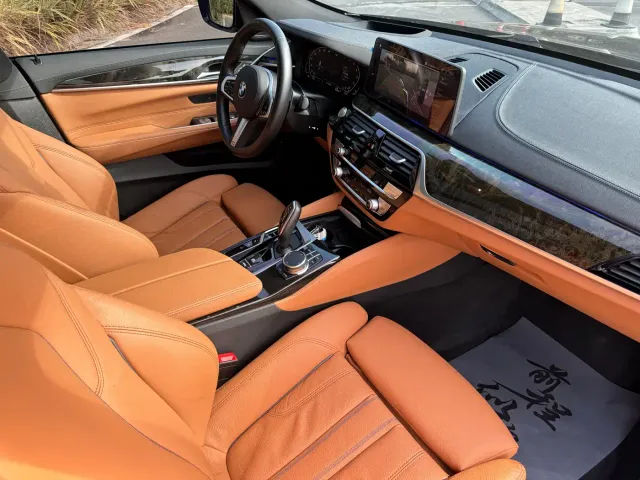 BMW 6 Series Gran Turismo — Фото автомобиля 10