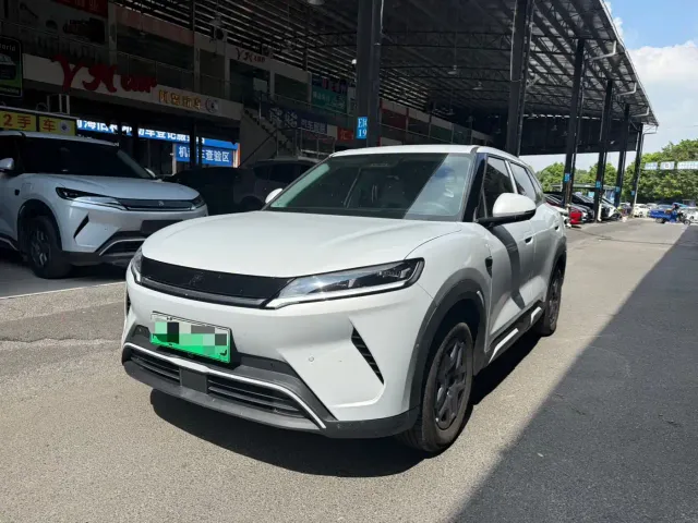 Фотография автомобиля — BYD Yuan UP