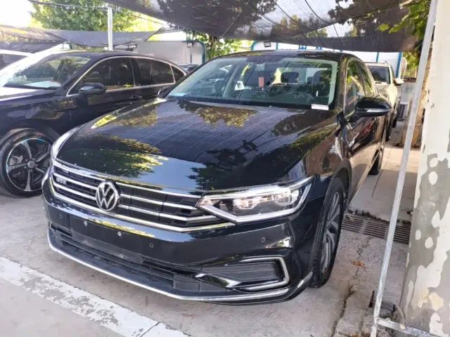 Фотография автомобиля — Volkswagen Magotan