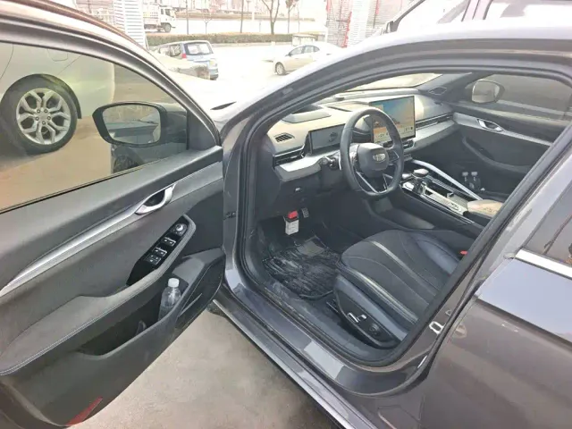 Geely Xingrui — Фото автомобиля 12