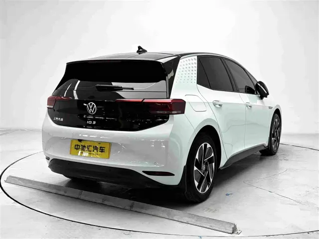Volkswagen ID.3 — Фото автомобиля 20
