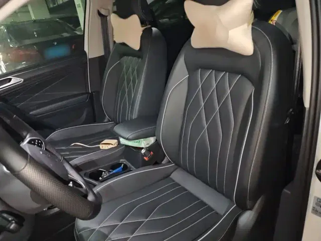 Volkswagen Tiguan L — Фото автомобиля 7