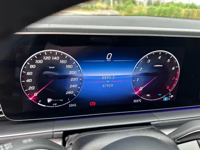 Mercedes-Benz GLE-Class — Фото автомобиля 7
