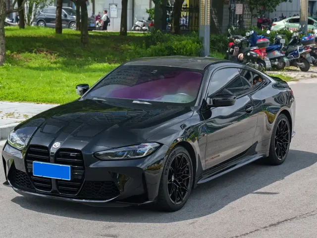Фотография автомобиля — BMW M4