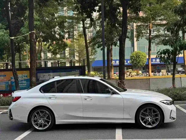 BMW 3 Series — Фото автомобиля 4