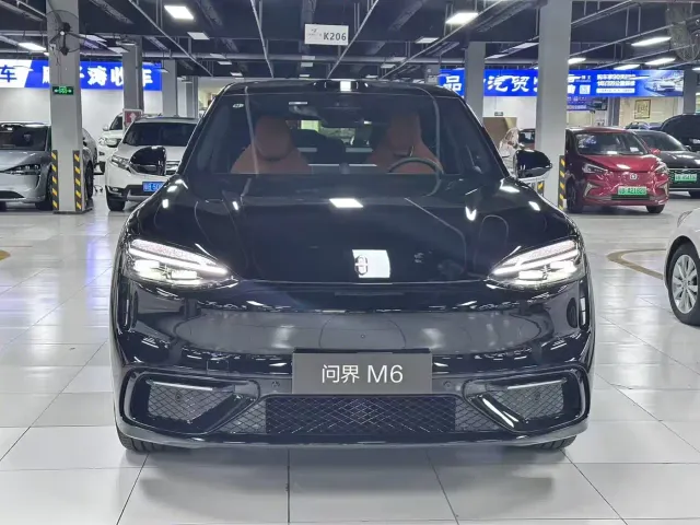 Aito M6 — Фото автомобиля 2