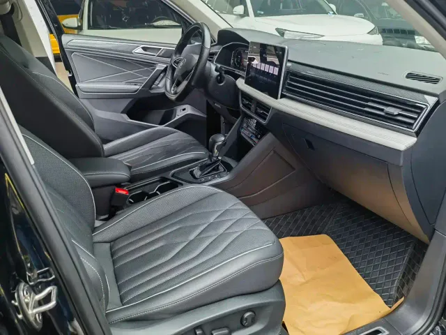 Volkswagen Tiguan L — Фото автомобиля 17