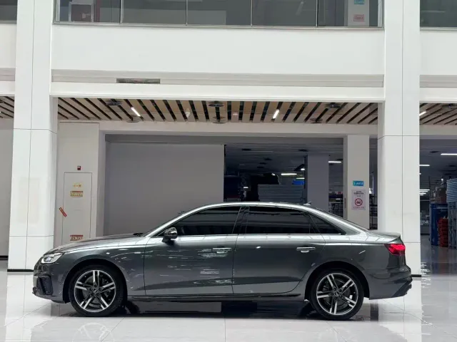 Audi A4L — Фото автомобиля 8