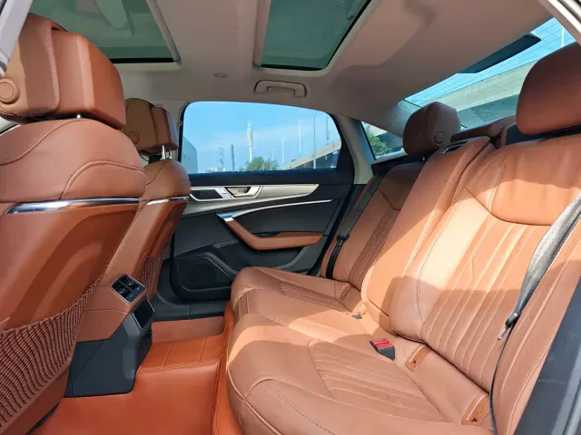 Audi A6L — Фото автомобиля 8