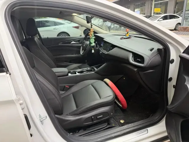 Buick Regal 2024 25T Ultra Comfort Edition — Фото автомобиля 6