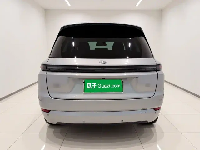 Li Auto L9 — Фото автомобиля 5