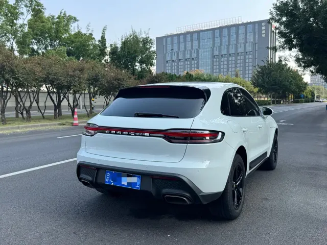 Porsche Macan — Фото автомобиля 11