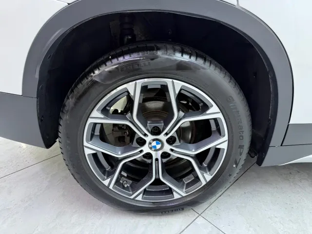 BMW X1 — Фото автомобиля 24