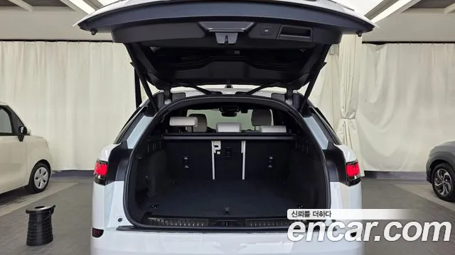 Land Rover Range Rover Velar — Фото автомобиля 20