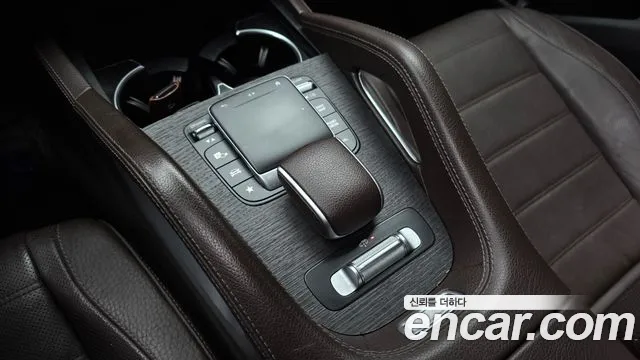 Mercedes-Benz GLE-Class — Фото автомобиля 18