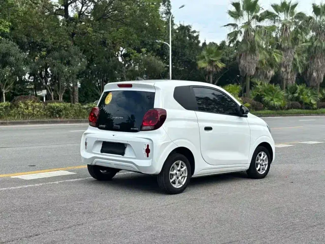 Roewe Clever — Фото автомобиля 6