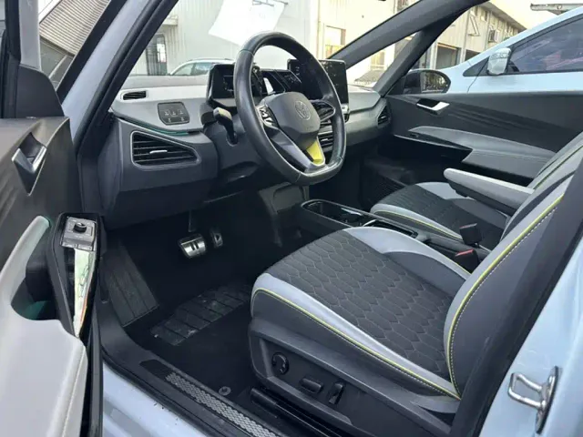Volkswagen ID.3 — Фото автомобиля 8