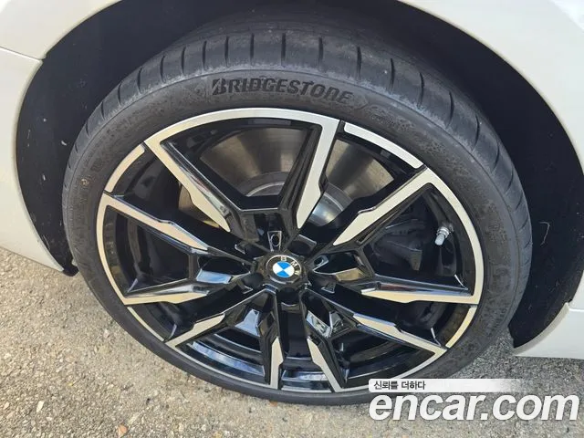 BMW 8 Series G15 — Фото автомобиля 19