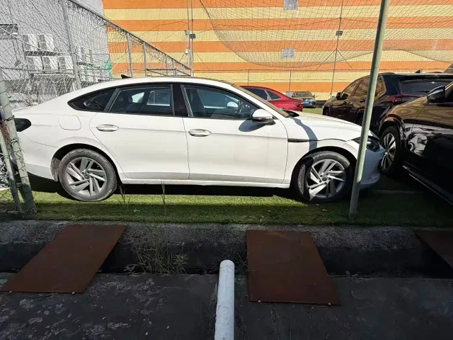 Volkswagen Lamando — Фото автомобиля 7