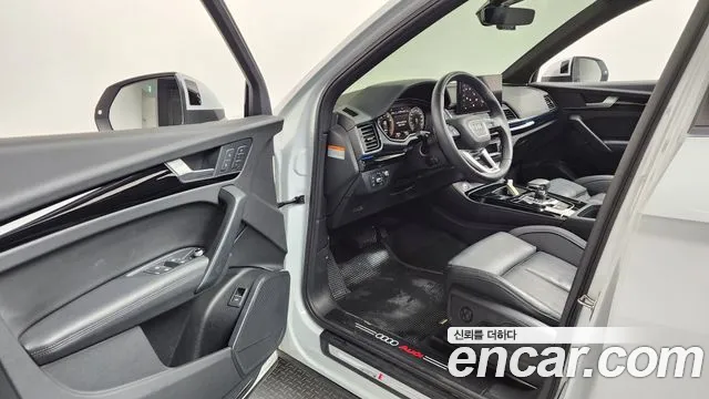 Audi Q5 45 TFSI quattro Premium — Фото автомобиля 8