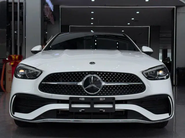 Mercedes-Benz C-Class — Фото автомобиля 2